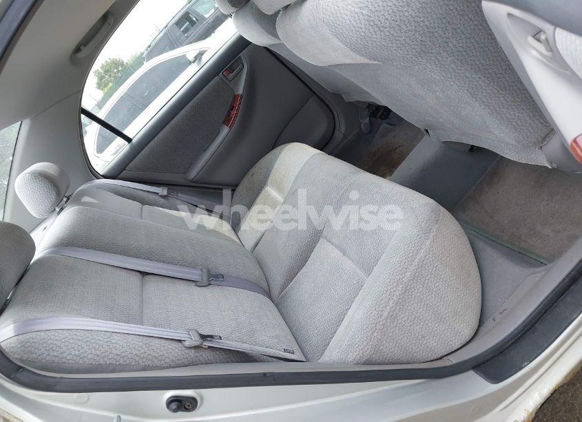 Photo 8 of 2003 Toyota Corolla LE (VIN 2T1BR32E83C034335)