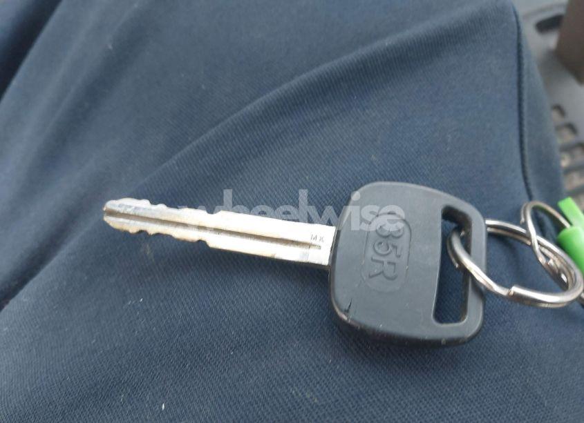 Photo 11 of 2003 Toyota Corolla CE (VIN 2T1BR32E83C080831)