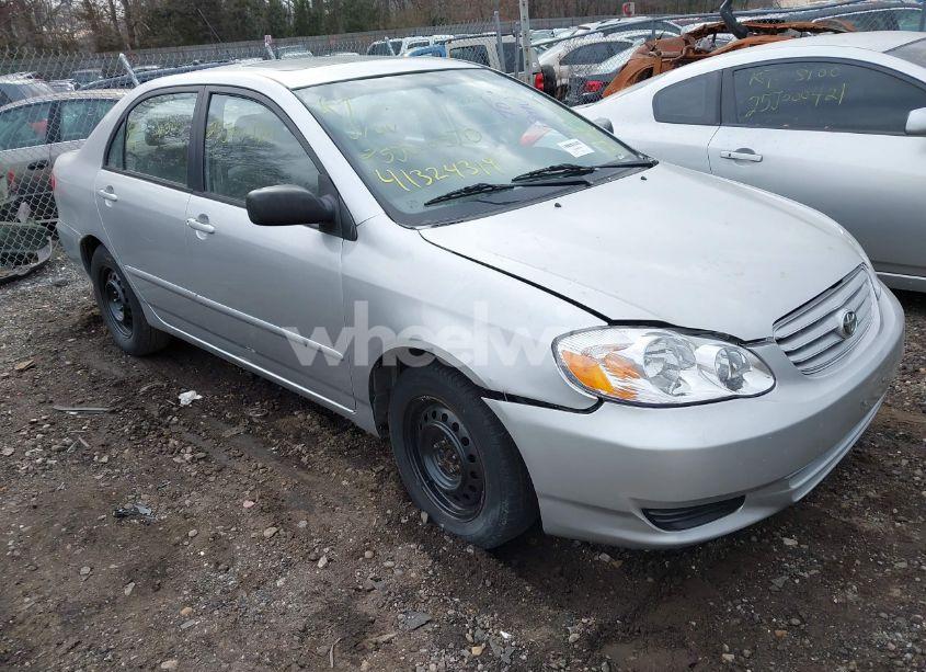 2004 Toyota Corolla LE (VIN 2T1BR32E84C247299) main photo
