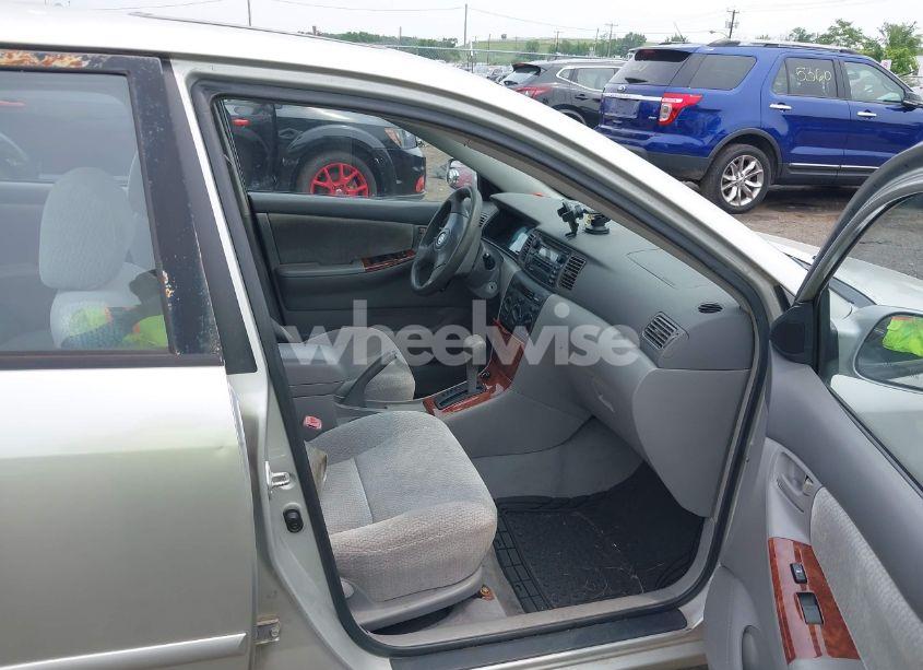 Photo 5 of 2004 Toyota Corolla LE (VIN 2T1BR32E84C259212)