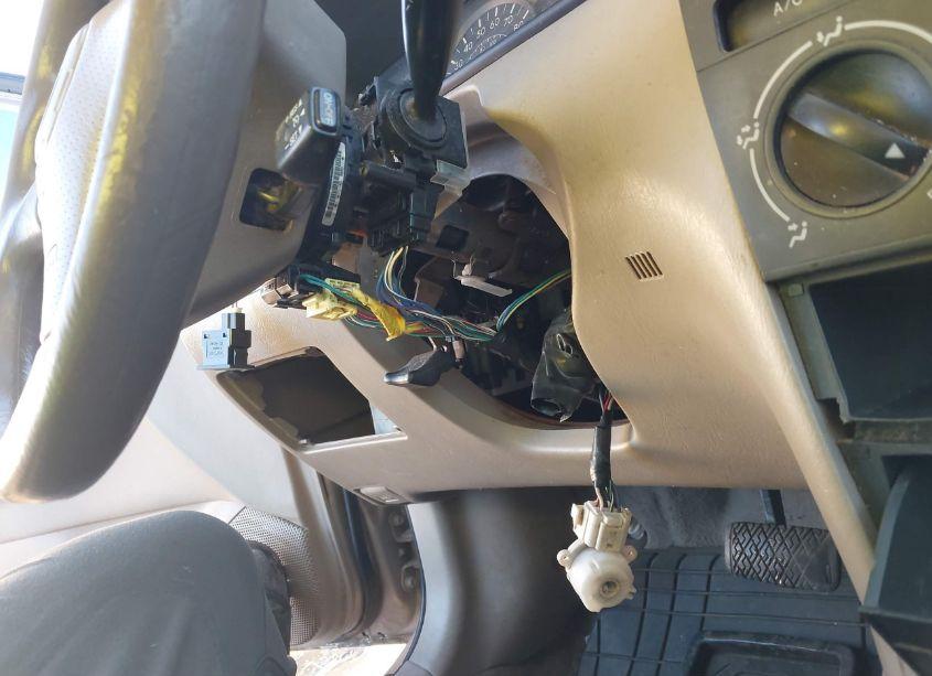 Photo 6 of 2005 Toyota Corolla CE (VIN 2T1BR32E85C429327)