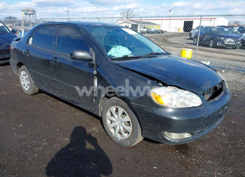 2005 Toyota Corolla LE (VIN 2T1BR32E85C502521) main photo