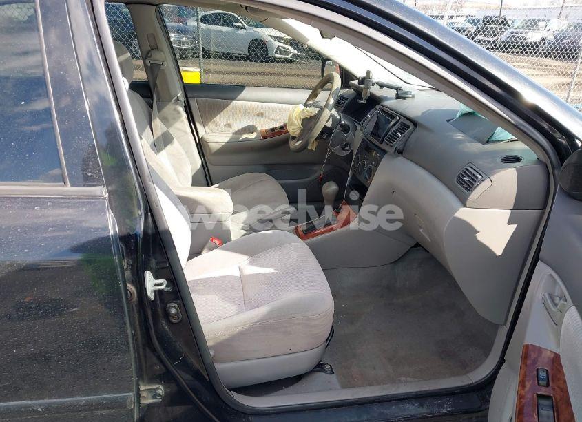 Photo 5 of 2005 Toyota Corolla LE (VIN 2T1BR32E85C502521)