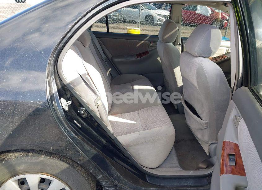 Photo 8 of 2005 Toyota Corolla LE (VIN 2T1BR32E85C502521)