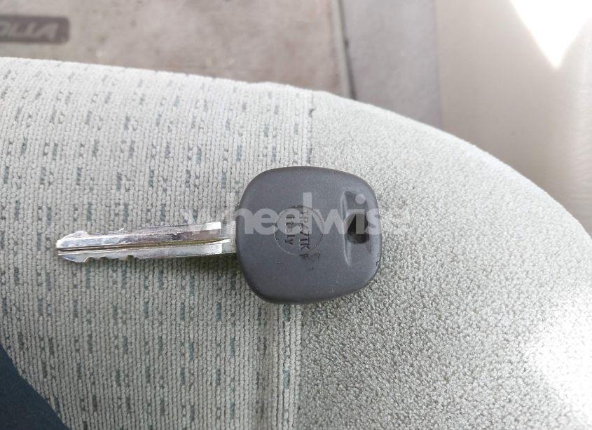 Photo 11 of 2005 Toyota Corolla CE (VIN 2T1BR32E85C504463)