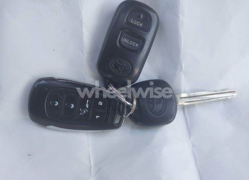 Photo 11 of 2007 Toyota Corolla S (VIN 2T1BR32E87C750352)