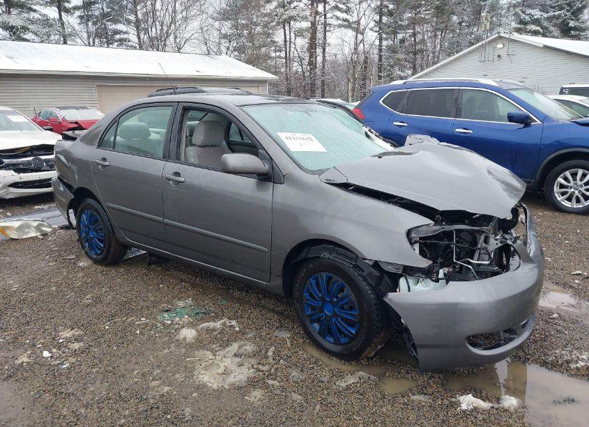 2007 Toyota Corolla LE (VIN 2T1BR32E87C775090) main photo