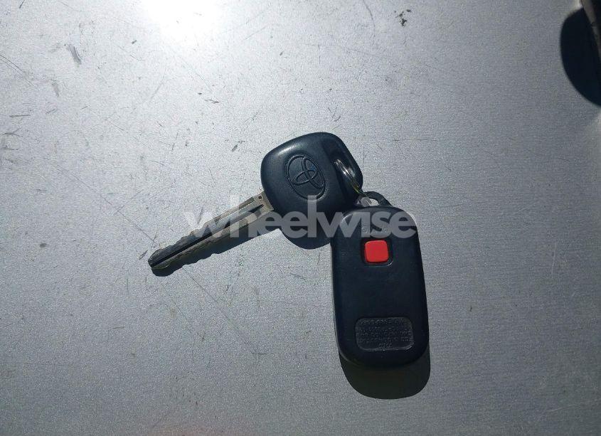 Photo 11 of 2007 Toyota Corolla S (VIN 2T1BR32E87C808735)