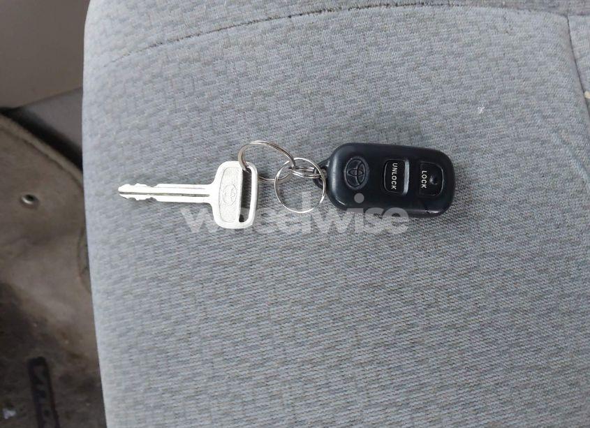 Photo 11 of 2003 Toyota Corolla LE (VIN 2T1BR32E93C012540)