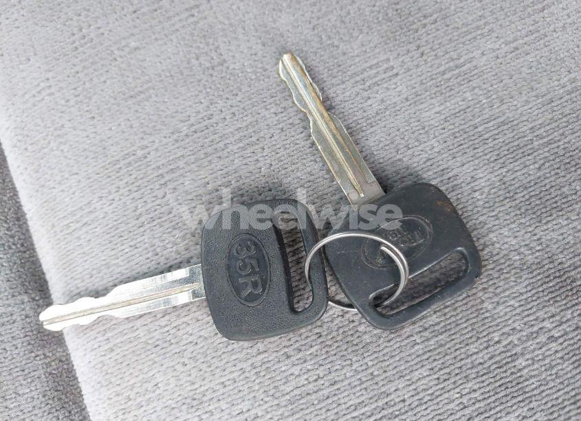 Photo 11 of 2003 Toyota Corolla CE (VIN 2T1BR32E93C150028)