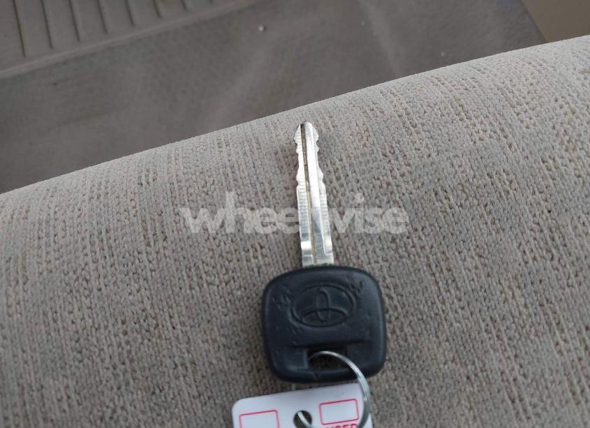 Photo 11 of 2004 Toyota Corolla CE (VIN 2T1BR32E94C258120)