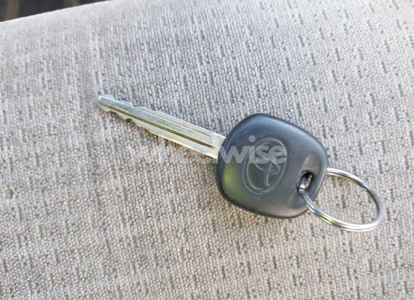 Photo 11 of 2005 Toyota Corolla CE/LE/S (VIN 2T1BR32E95C364228)