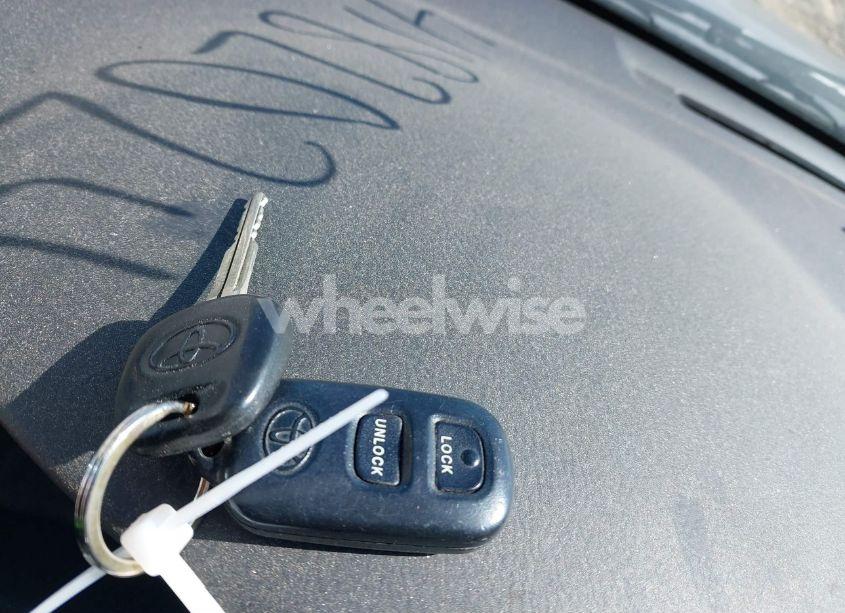 Photo 11 of 2005 Toyota Corolla S (VIN 2T1BR32E95C394829)