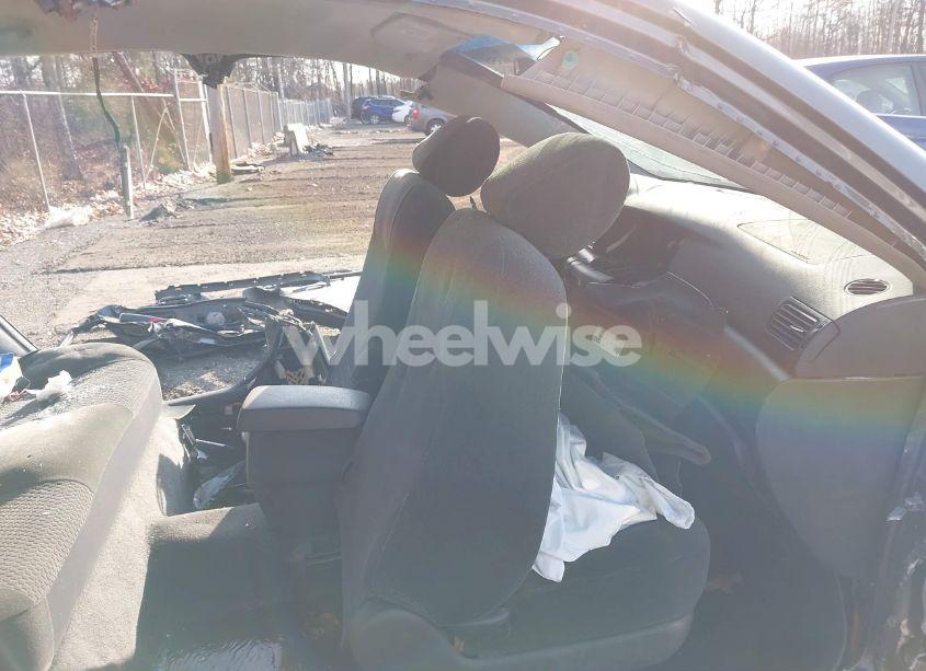 Photo 5 of 2005 Toyota Corolla S (VIN 2T1BR32E95C421768)