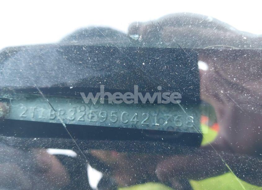 Photo 9 of 2005 Toyota Corolla S (VIN 2T1BR32E95C421768)