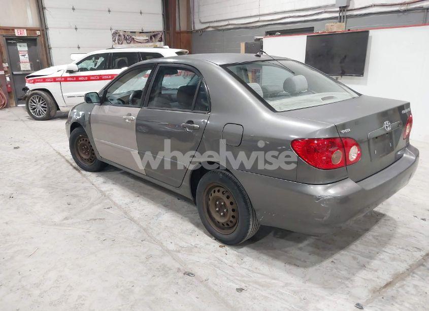 Photo 3 of 2005 Toyota Corolla LE (VIN 2T1BR32E95C501863)