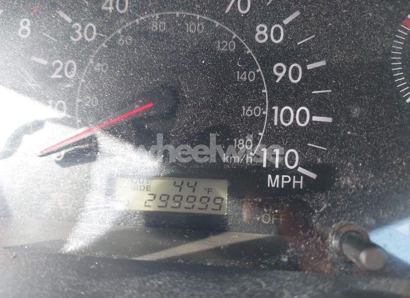 Photo 7 of 2005 Toyota Corolla LE (VIN 2T1BR32E95C552876)