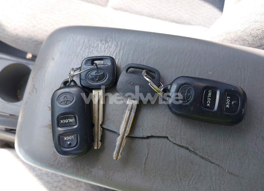 Photo 11 of 2003 Toyota Corolla LE (VIN 2T1BR38E23C142411)