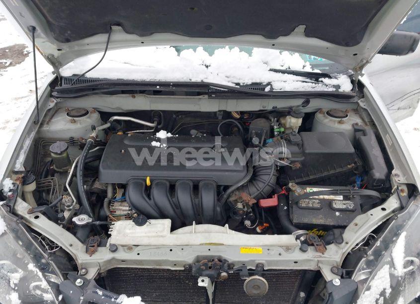 Photo 10 of 2004 Toyota Corolla LE (VIN 2T1BR38E24C305933)