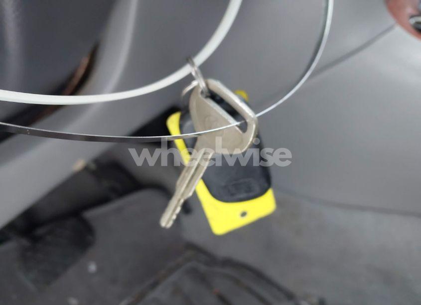 Photo 11 of 2004 Toyota Corolla LE (VIN 2T1BR38E24C305933)