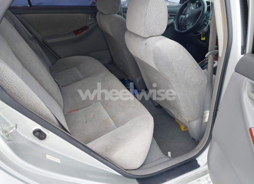 Photo 8 of 2004 Toyota Corolla LE (VIN 2T1BR38E24C305933)