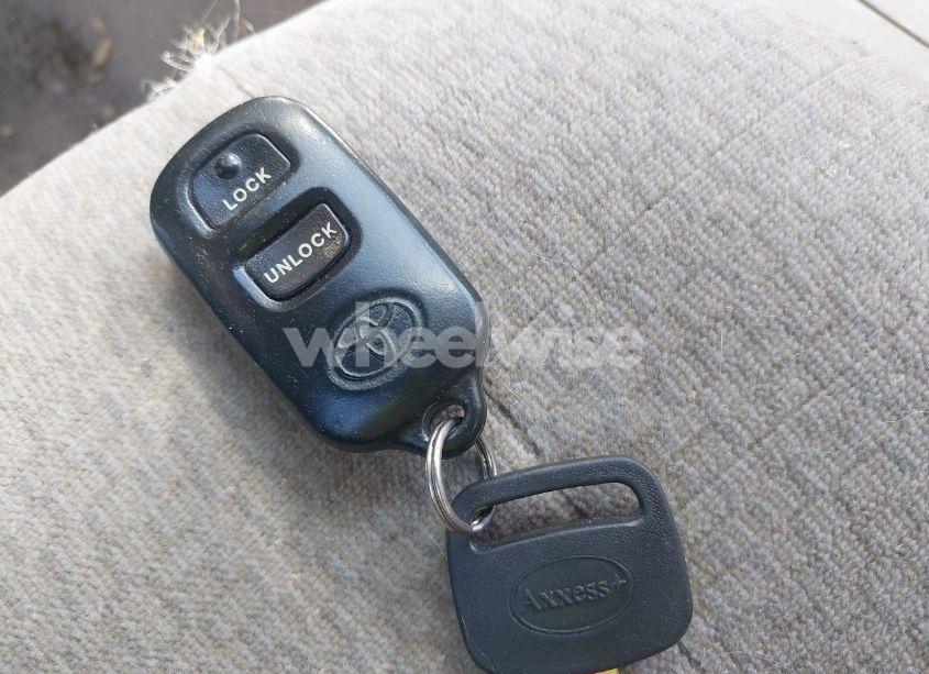 Photo 11 of 2003 Toyota Corolla LE (VIN 2T1BR38E33C120062)