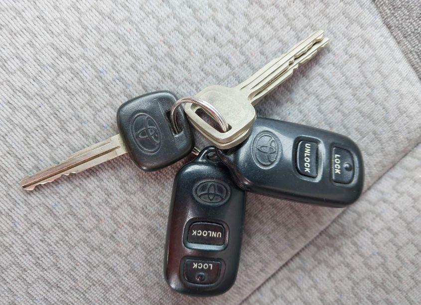 Photo 11 of 2004 Toyota Corolla LE (VIN 2T1BR38E44C276094)