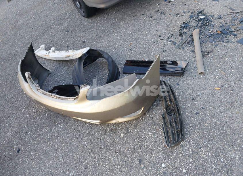 Photo 11 of 2004 Toyota Corolla LE (VIN 2T1BR38E64C200957)