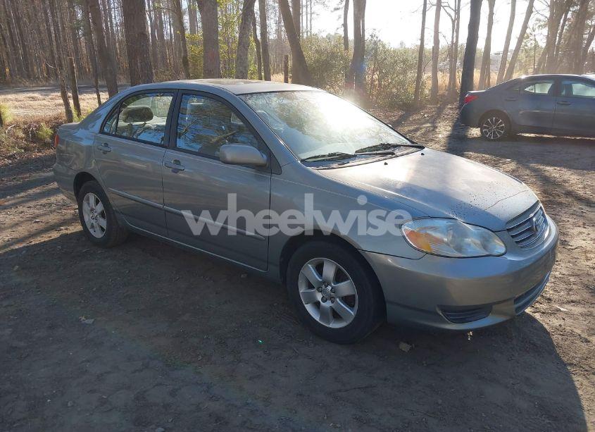 2004 Toyota Corolla LE (VIN 2T1BR38E74C217119) main photo