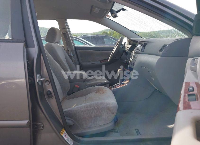 Photo 5 of 2004 Toyota Corolla LE (VIN 2T1BR38E84C200300)