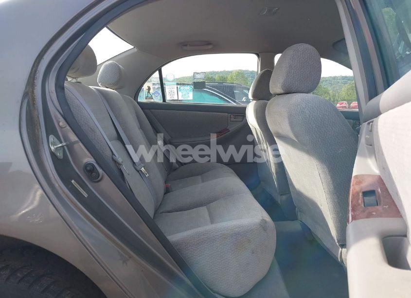 Photo 8 of 2004 Toyota Corolla LE (VIN 2T1BR38E84C200300)