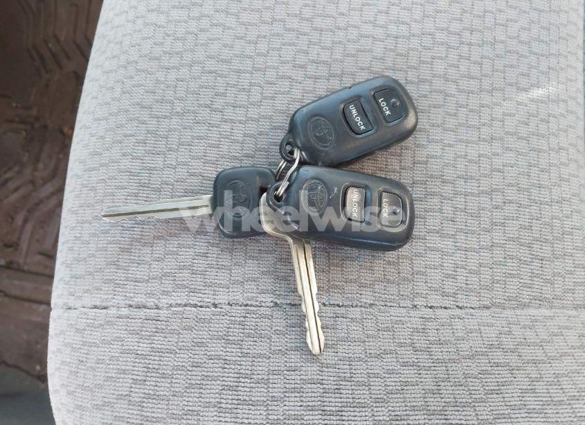 Photo 11 of 2004 Toyota Corolla LE (VIN 2T1BR38EX4C275340)