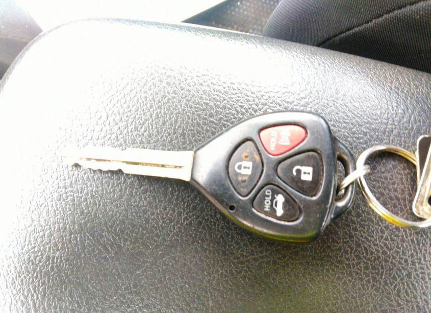 Photo 11 of 2009 Toyota Corolla S (VIN 2T1BU40E09C028433)