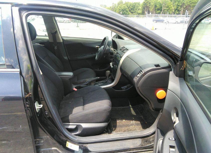 Photo 5 of 2009 Toyota Corolla S (VIN 2T1BU40E09C028433)
