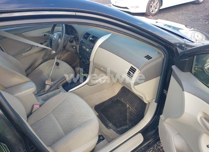 Photo 5 of 2009 Toyota Corolla LE (VIN 2T1BU40E09C046169)