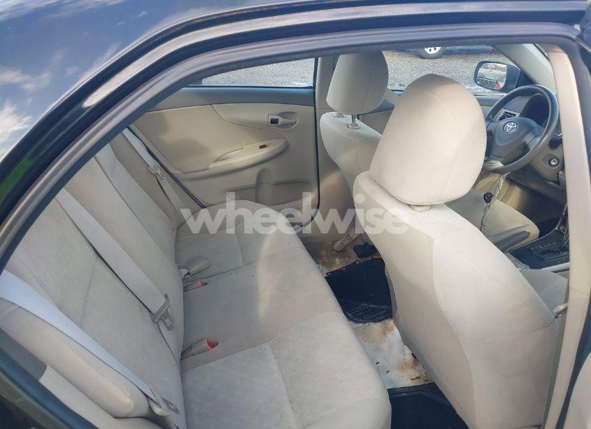 Photo 8 of 2009 Toyota Corolla LE (VIN 2T1BU40E09C046169)