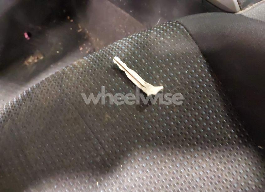 Photo 11 of 2009 Toyota Corolla S (VIN 2T1BU40E09C057379)