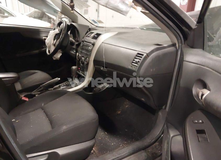Photo 5 of 2009 Toyota Corolla S (VIN 2T1BU40E09C057379)