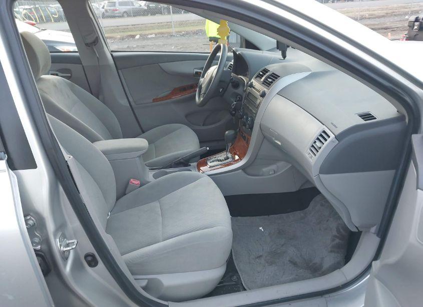 Photo 5 of 2009 Toyota Corolla XLE (VIN 2T1BU40E09C107195)