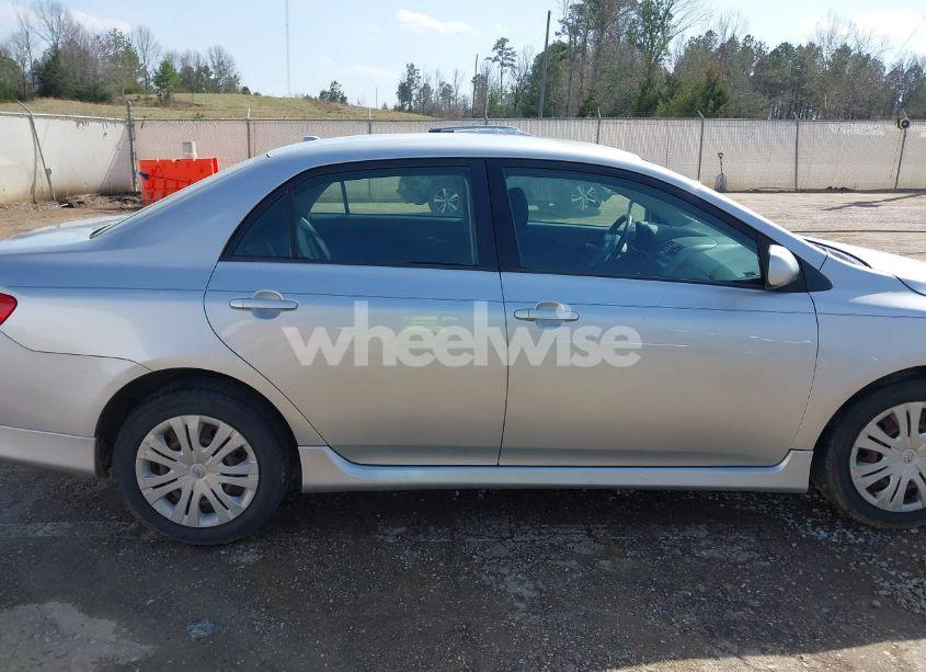 Photo 14 of 2009 Toyota Corolla S (VIN 2T1BU40E09C115829)