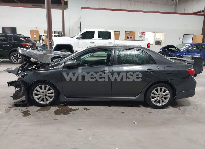 Photo 14 of 2009 Toyota Corolla S (VIN 2T1BU40E09C141847)