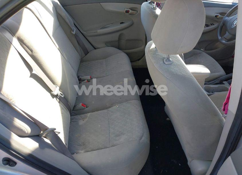 Photo 8 of 2009 Toyota Corolla LE (VIN 2T1BU40E09C142318)