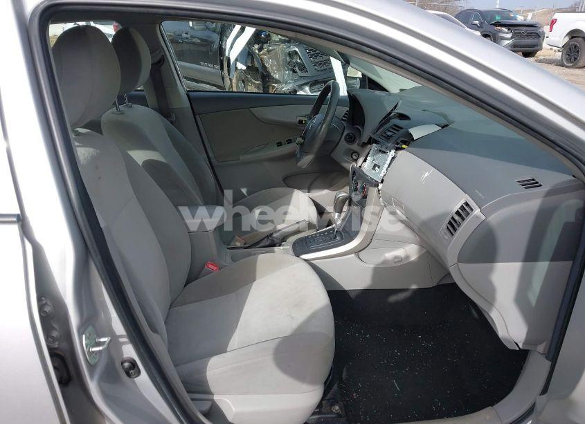 Photo 5 of 2009 Toyota Corolla LE (VIN 2T1BU40E09C173584)