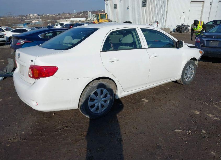 Photo 4 of 2009 Toyota Corolla LE (VIN 2T1BU40E19C106363)
