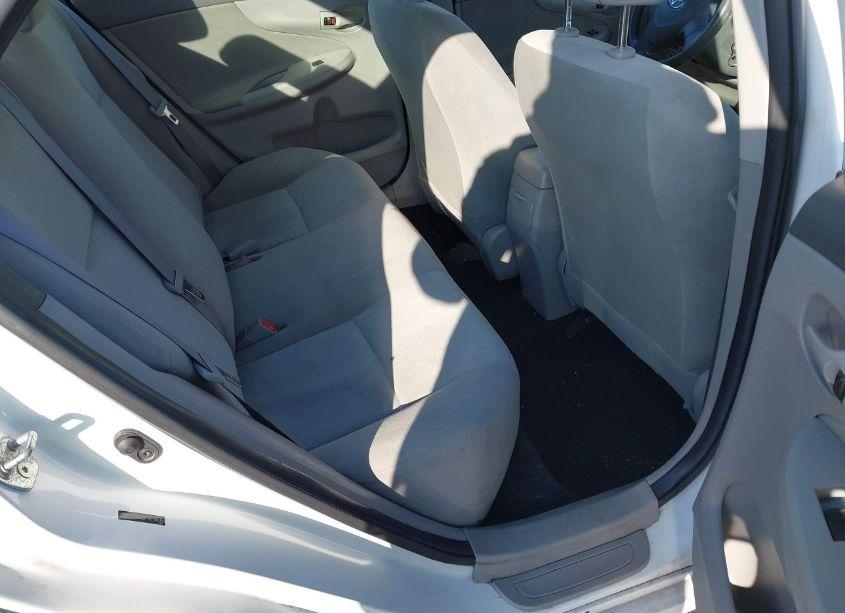 Photo 8 of 2009 Toyota Corolla LE (VIN 2T1BU40E19C106363)