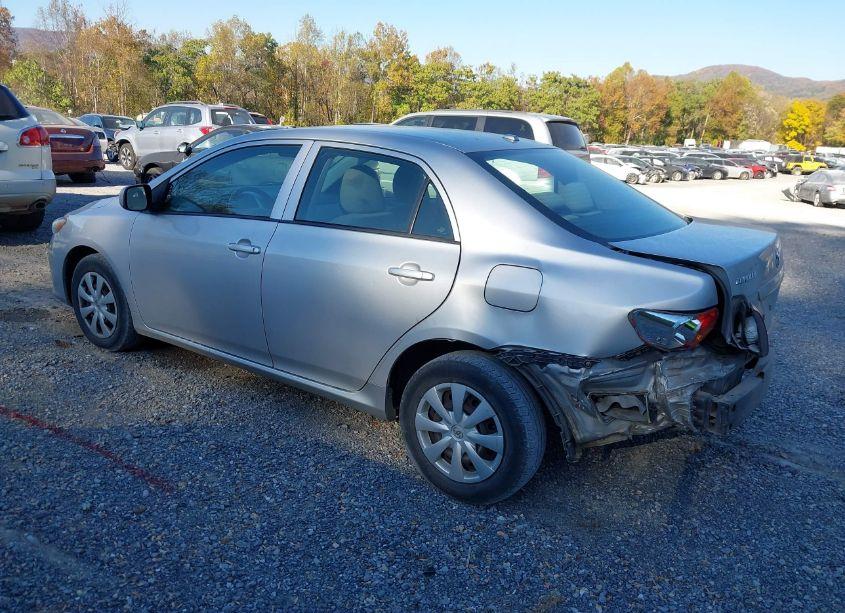 Photo 3 of 2009 Toyota Corolla LE (VIN 2T1BU40E19C135166)