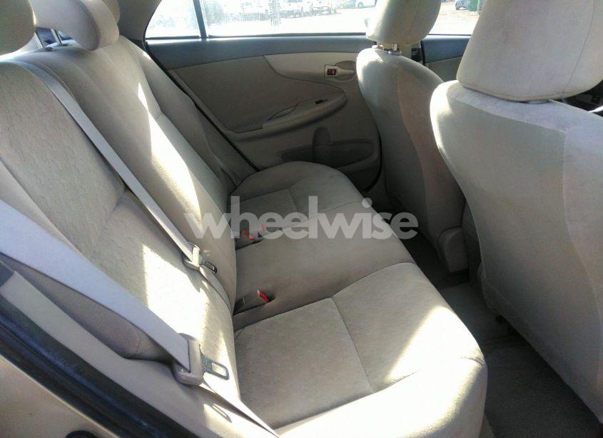 Photo 8 of 2009 Toyota Corolla LE (VIN 2T1BU40E29C011066)