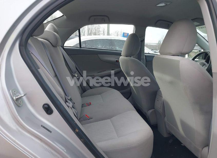 Photo 8 of 2009 Toyota Corolla LE (VIN 2T1BU40E29C126640)