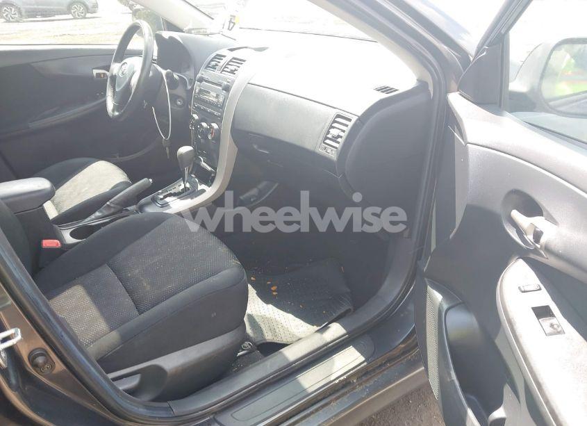 Photo 5 of 2009 Toyota Corolla S (VIN 2T1BU40E29C143132)