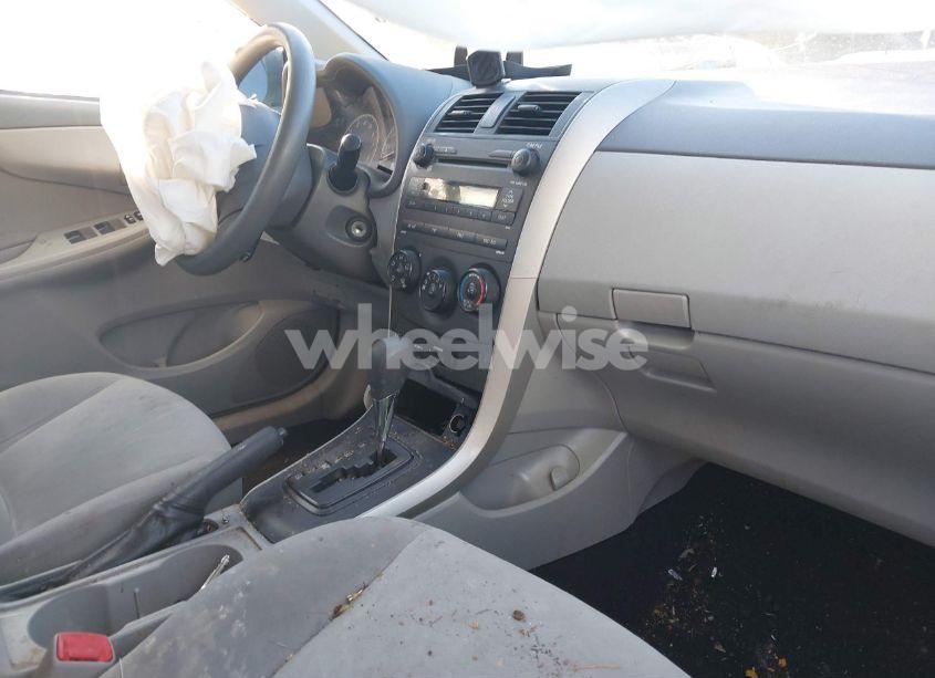 Photo 5 of 2009 Toyota Corolla LE (VIN 2T1BU40E39C112696)